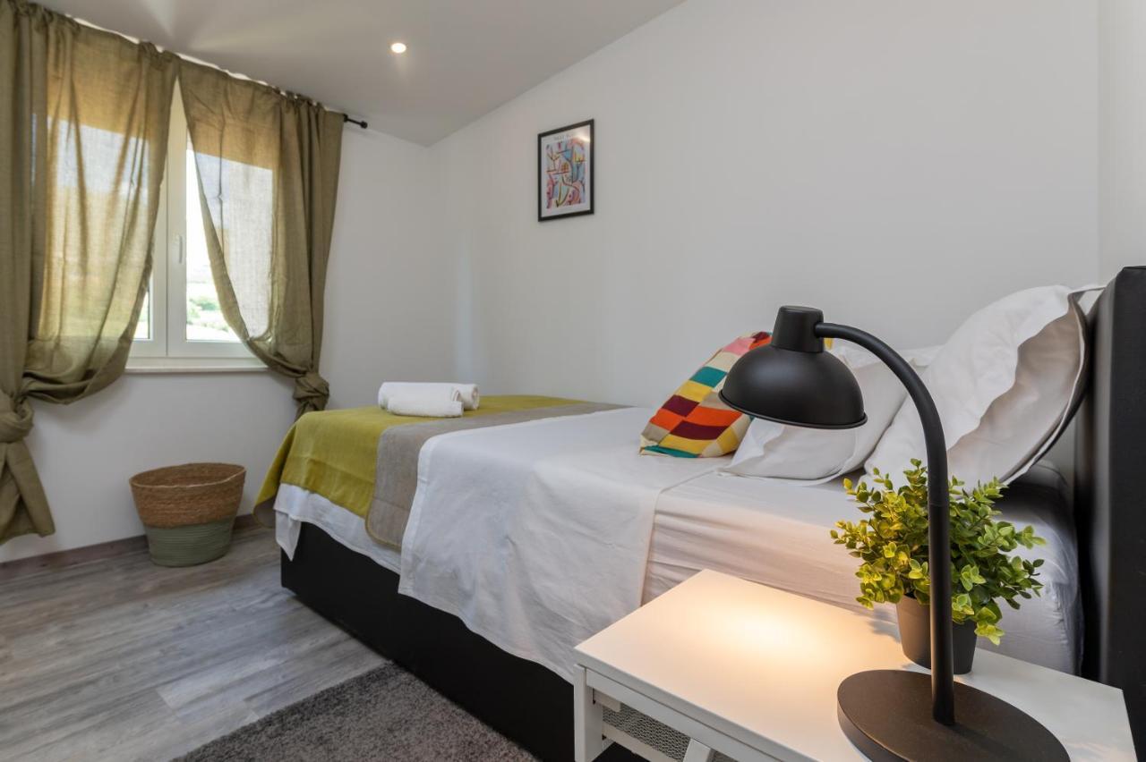 Olivae Apartments Trogir Eksteriør bilde